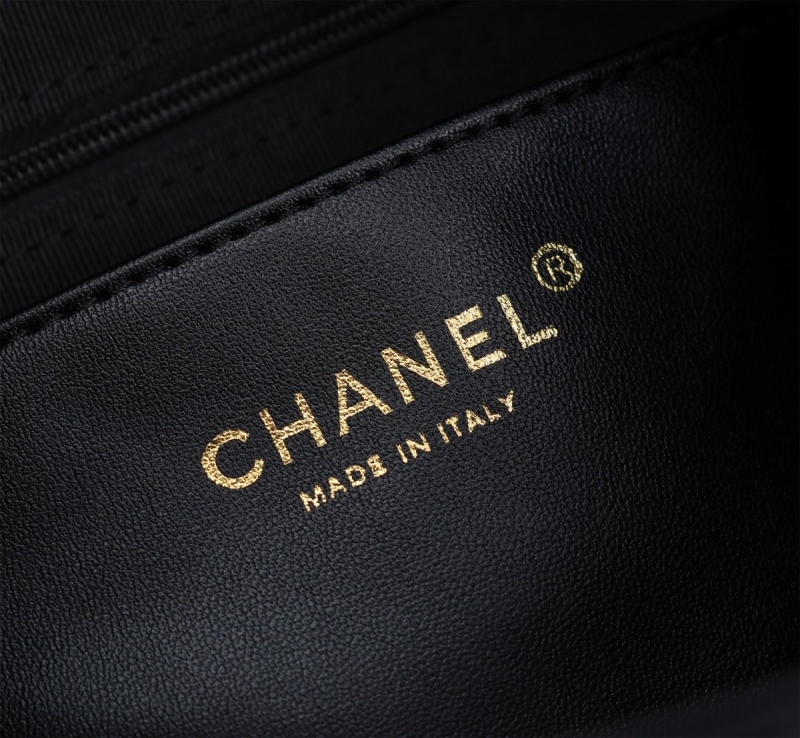 Ch**el shopping bags
